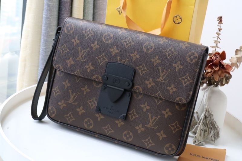 Louis Vuitton Clutch Bags